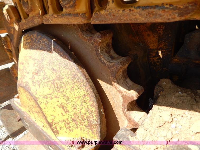 image for item G3144 John Deere 550C dozer