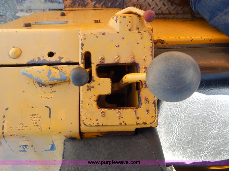 image for item G3144 John Deere 550C dozer