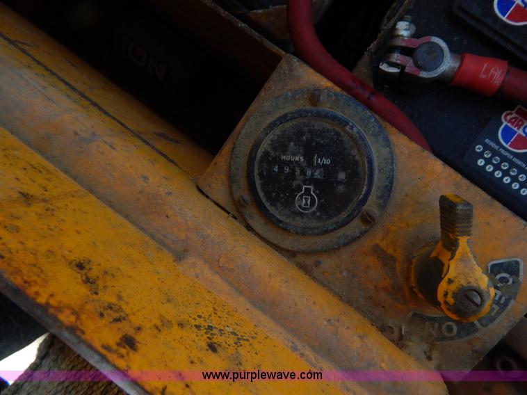 image for item G3144 John Deere 550C dozer