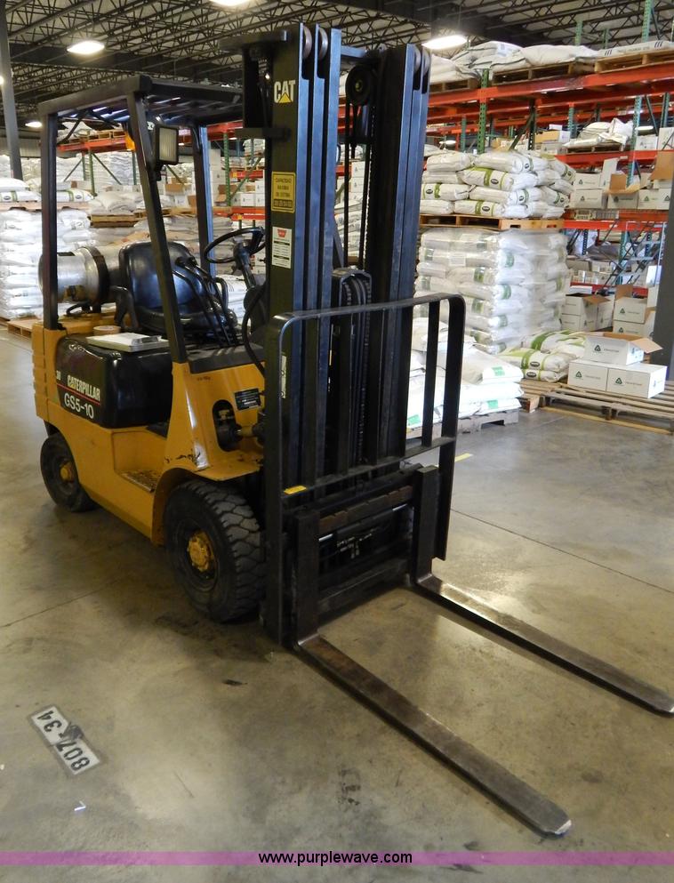 1997 Caterpillar GP15 forklift in Springfield, MO Item G3190 sold