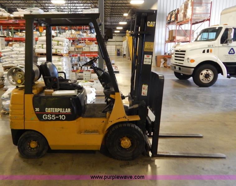 1997 Caterpillar GP15 forklift in Springfield, MO Item G3190 sold