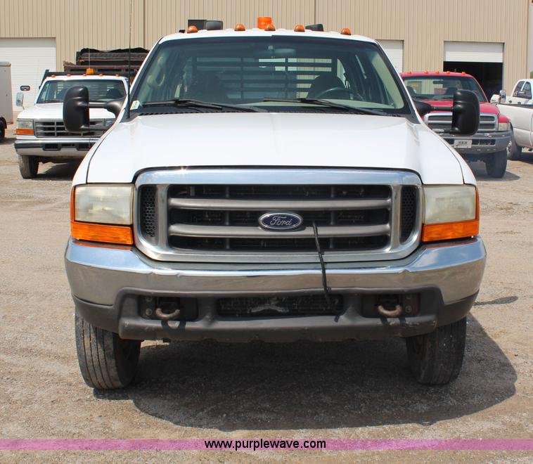 image for item G5100 2000 Ford F550 CrewCab flatbed truck