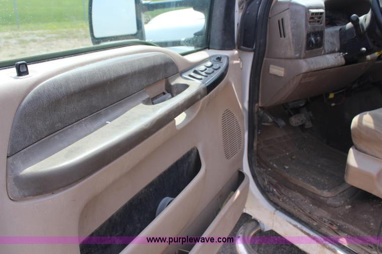 image for item G5100 2000 Ford F550 CrewCab flatbed truck