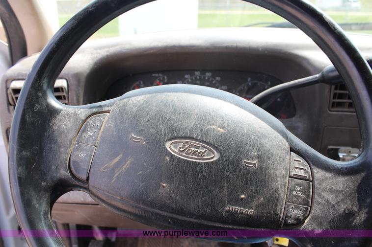 image for item G5100 2000 Ford F550 CrewCab flatbed truck