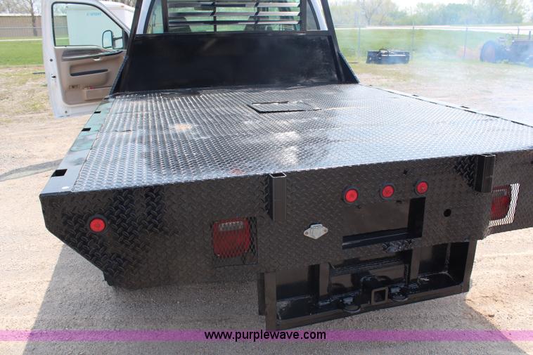 image for item G5100 2000 Ford F550 CrewCab flatbed truck