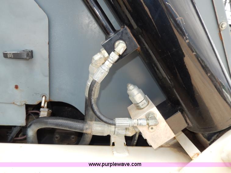 image for item G5396 Terex TH842C telehandler