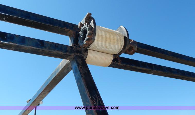 image for item G5397 2001 Ford F550 XL flatbed truck