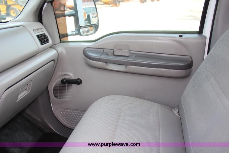 image for item G5401 1999 Ford F550 Super Duty service truck