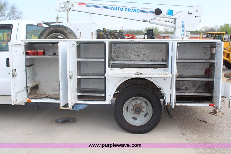 image for item G5401 1999 Ford F550 Super Duty service truck