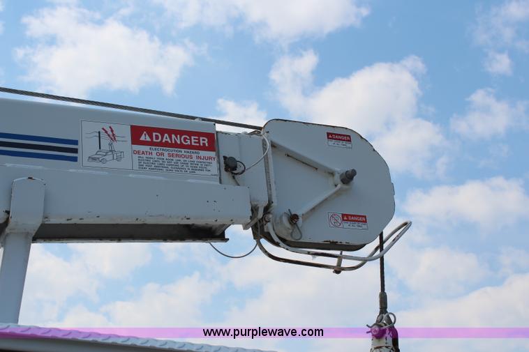 image for item G5401 1999 Ford F550 Super Duty service truck