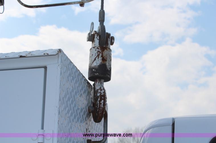 image for item G5401 1999 Ford F550 Super Duty service truck