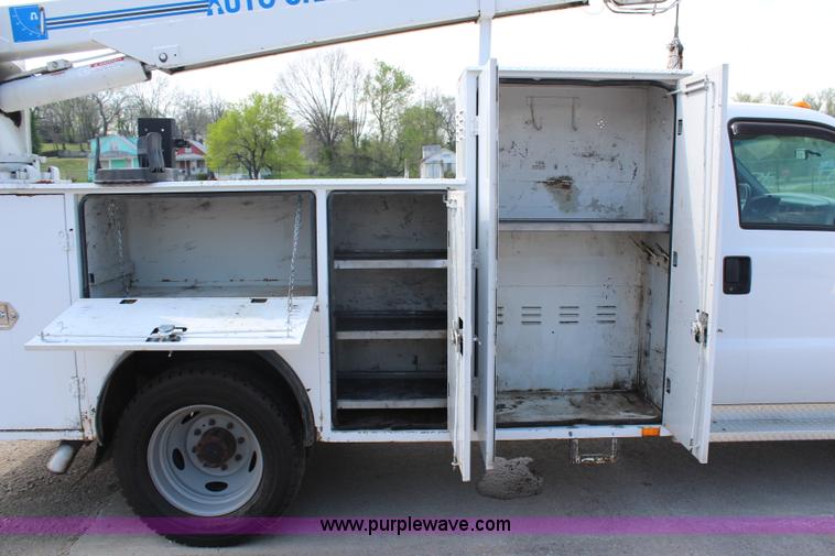 image for item G5401 1999 Ford F550 Super Duty service truck