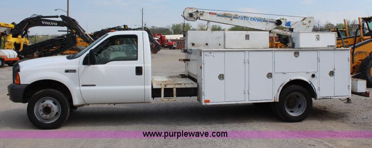 image for item G5402 1999 Ford F550 service truck