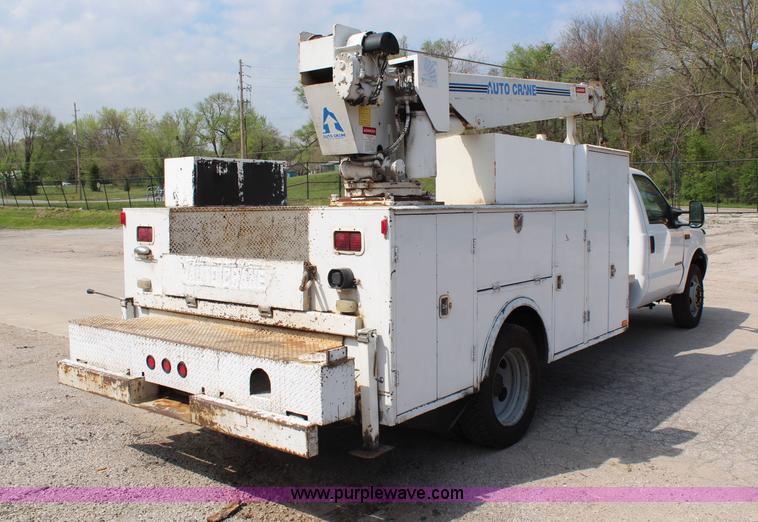 image for item G5402 1999 Ford F550 service truck