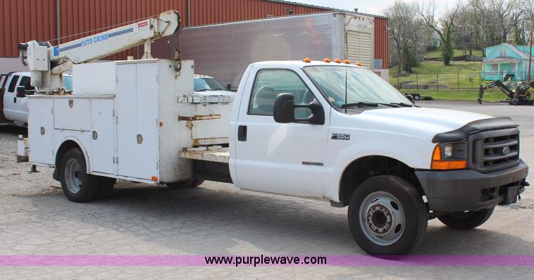 image for item G5402 1999 Ford F550 service truck