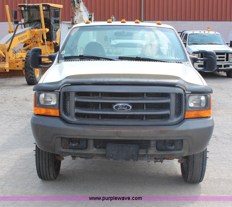 image for item G5402 1999 Ford F550 service truck