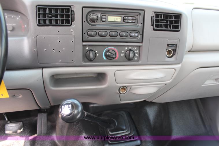 image for item G5402 1999 Ford F550 service truck