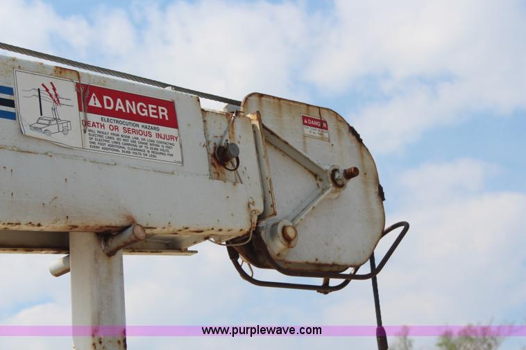 image for item G5402 1999 Ford F550 service truck