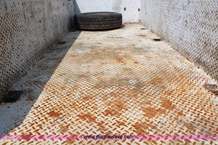 image for item G5402 1999 Ford F550 service truck