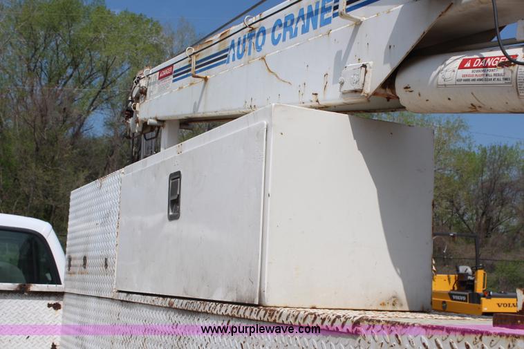 image for item G5402 1999 Ford F550 service truck