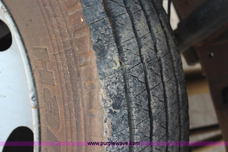 image for item G5402 1999 Ford F550 service truck