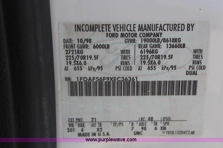 image for item G5402 1999 Ford F550 service truck