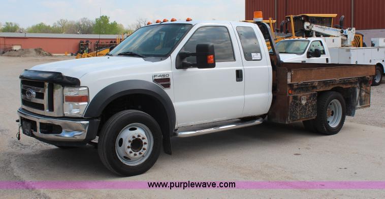 image for item G5411 2008 Ford F450 Super Duty SuperCab flatbed truck