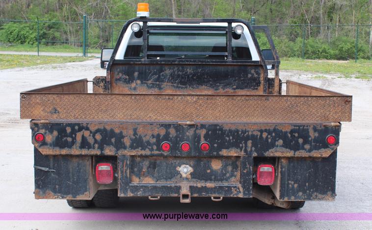 image for item G5411 2008 Ford F450 Super Duty SuperCab flatbed truck