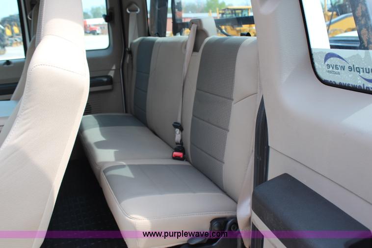 image for item G5411 2008 Ford F450 Super Duty SuperCab flatbed truck