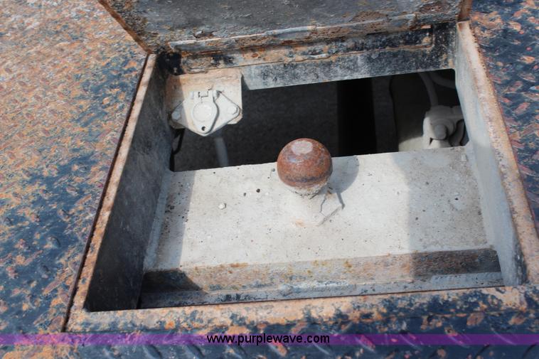 image for item G5411 2008 Ford F450 Super Duty SuperCab flatbed truck