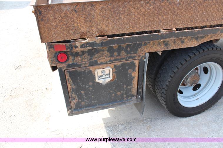 image for item G5411 2008 Ford F450 Super Duty SuperCab flatbed truck