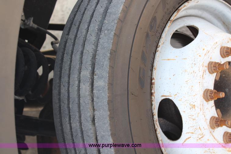 image for item G5411 2008 Ford F450 Super Duty SuperCab flatbed truck