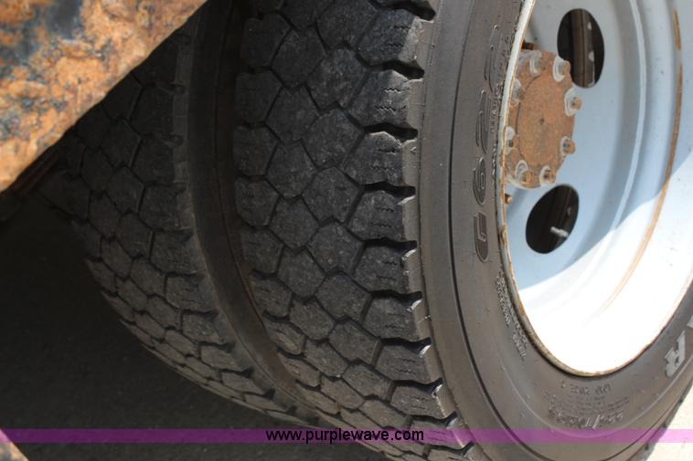 image for item G5411 2008 Ford F450 Super Duty SuperCab flatbed truck