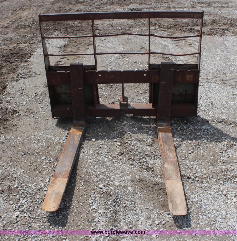 image for item G5418 2000 Case 1845C skid steer