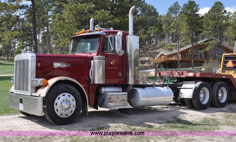 image for item G6021 1996 Peterbilt 379 semi truck