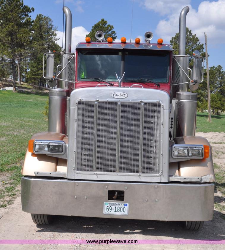 image for item G6021 1996 Peterbilt 379 semi truck