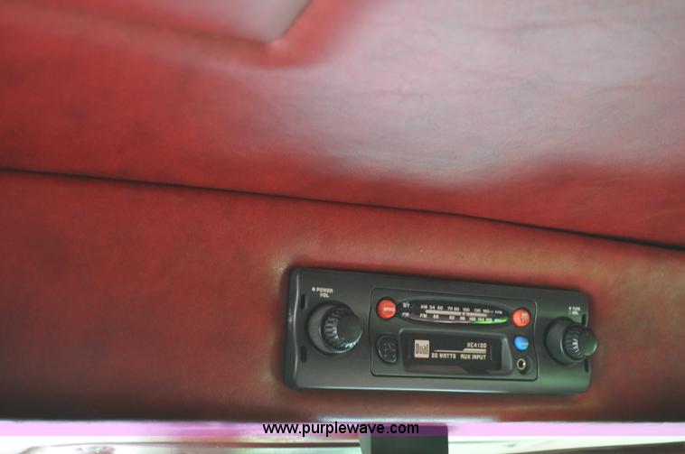 image for item G6021 1996 Peterbilt 379 semi truck