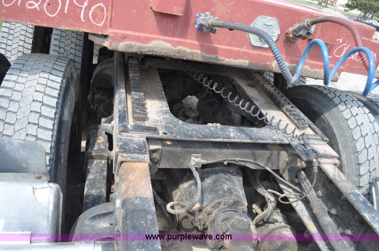 image for item G6021 1996 Peterbilt 379 semi truck