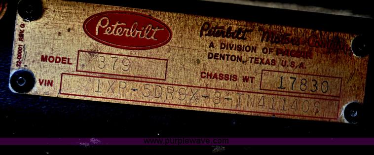 image for item G6021 1996 Peterbilt 379 semi truck