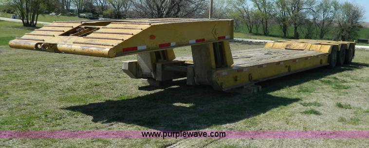 image for item G7853 1974 Hyster 45' low boy trailer