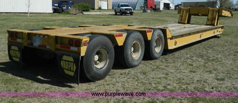 image for item G7853 1974 Hyster 45' low boy trailer