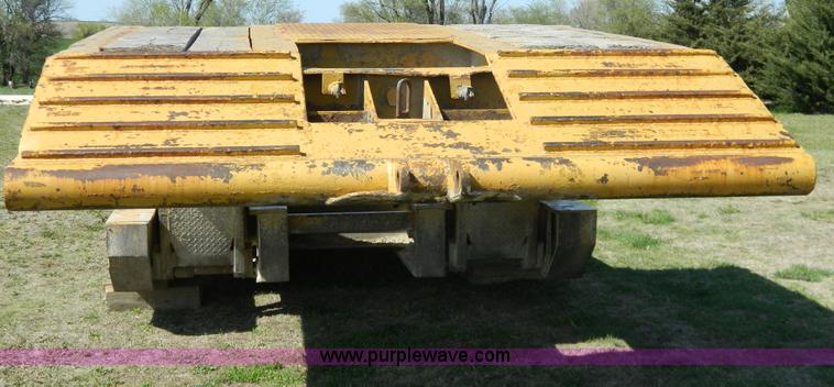 image for item G7853 1974 Hyster 45' low boy trailer