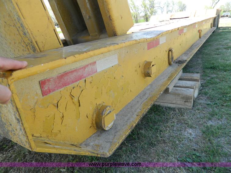 image for item G7853 1974 Hyster 45' low boy trailer