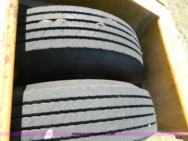 image for item G7853 1974 Hyster 45' low boy trailer