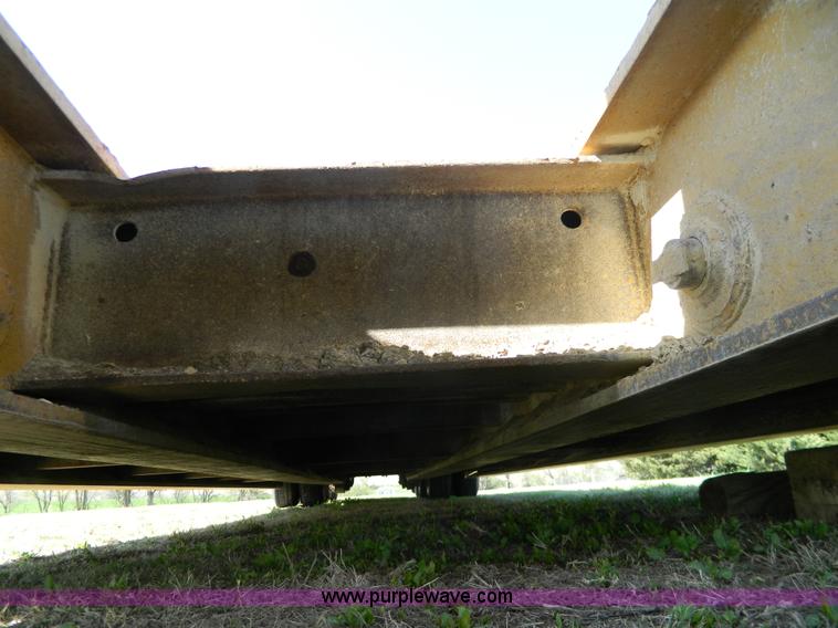 image for item G7853 1974 Hyster 45' low boy trailer