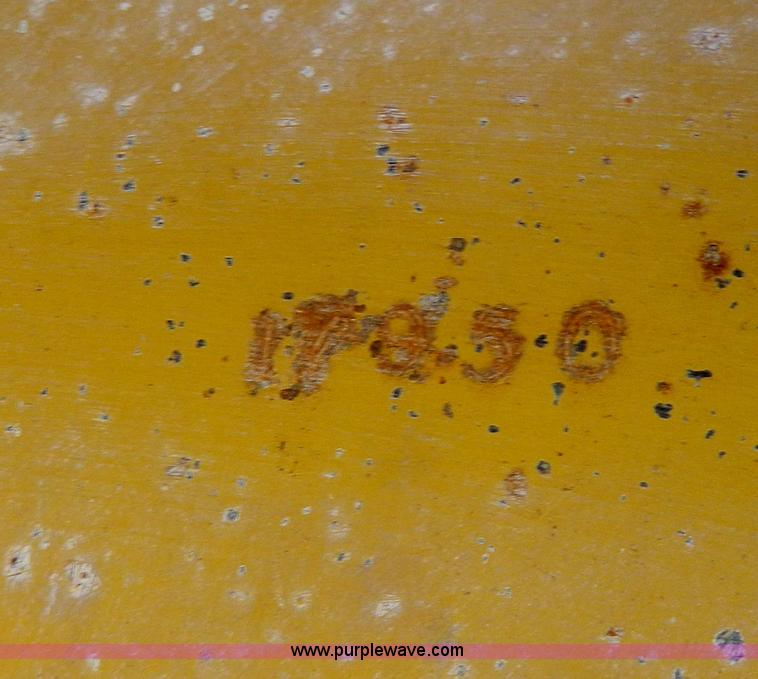 image for item G7853 1974 Hyster 45' low boy trailer