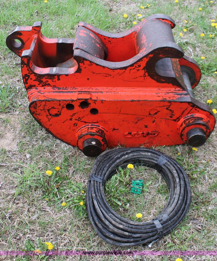 image for item H3673 2008 Esco SK300 quick coupler