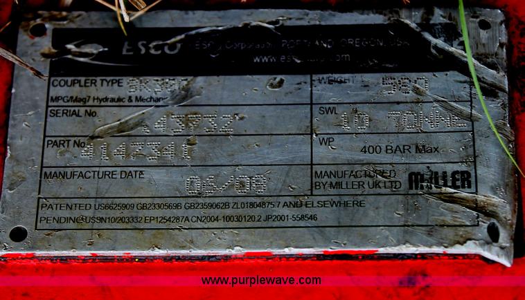 image for item H3673 2008 Esco SK300 quick coupler