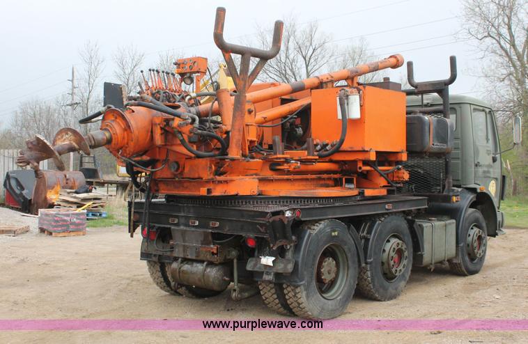 image for item H3674 1984 Mercedes Benz 2028 drill truck