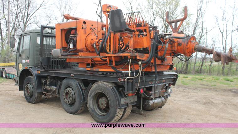 image for item H3674 1984 Mercedes Benz 2028 drill truck